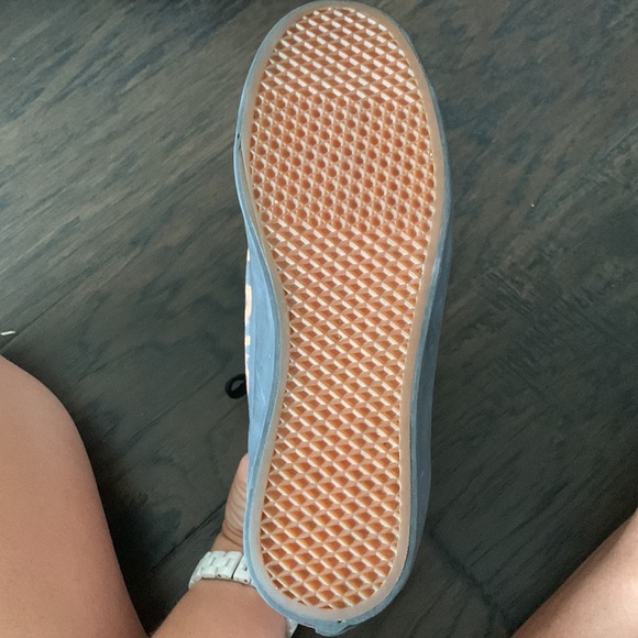 Sneakers - Picture 3 of 3